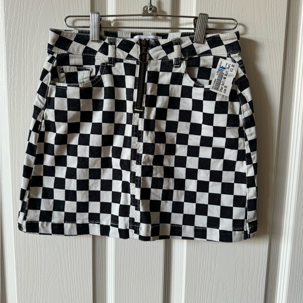 Urban Outfitters black/white checkered skirt